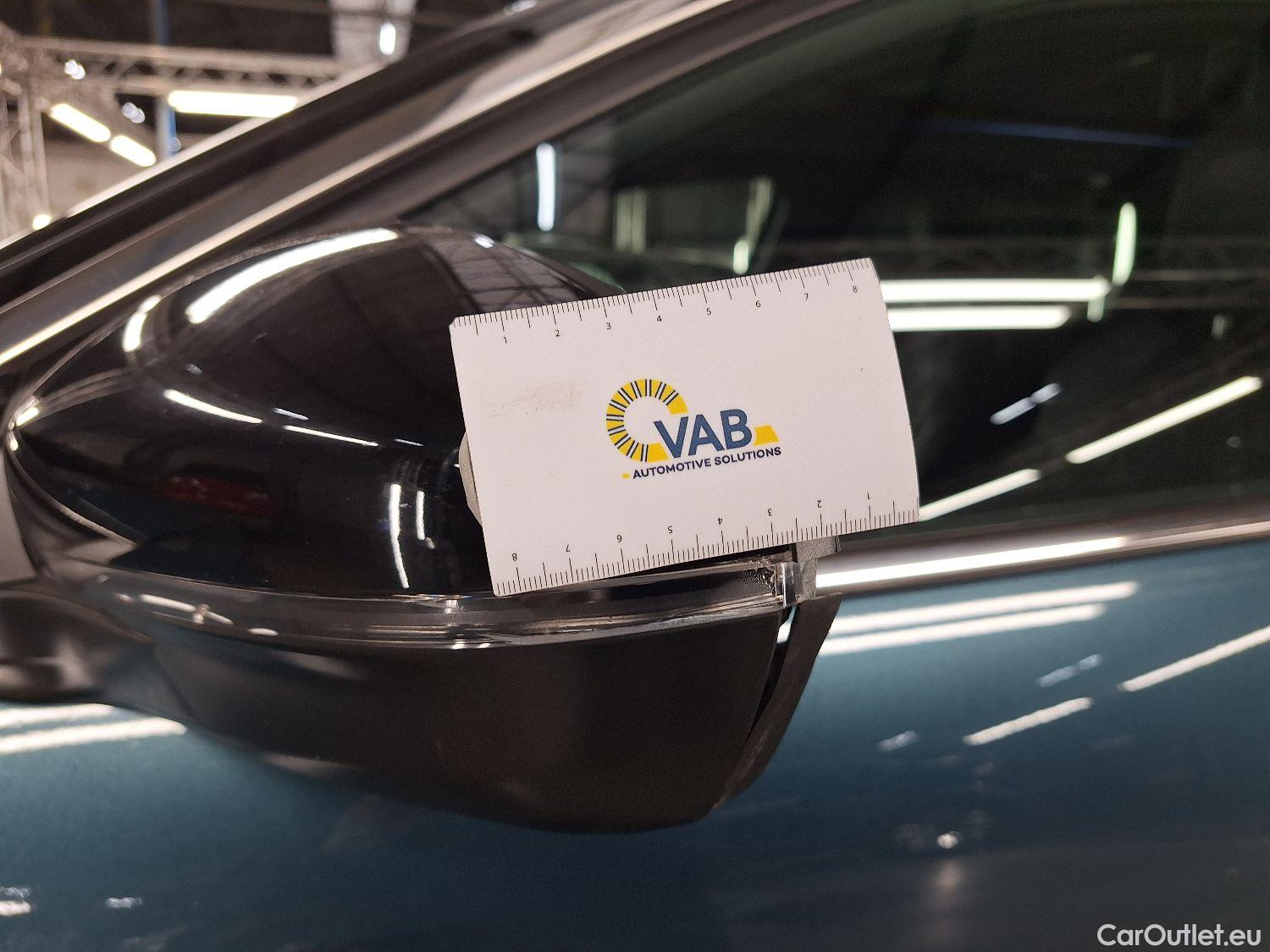  Peugeot  5008 Peugeot,  '16, Peugeot  1.5 BlueHDi 96kW S&S EAT8 GT Line 5d #13