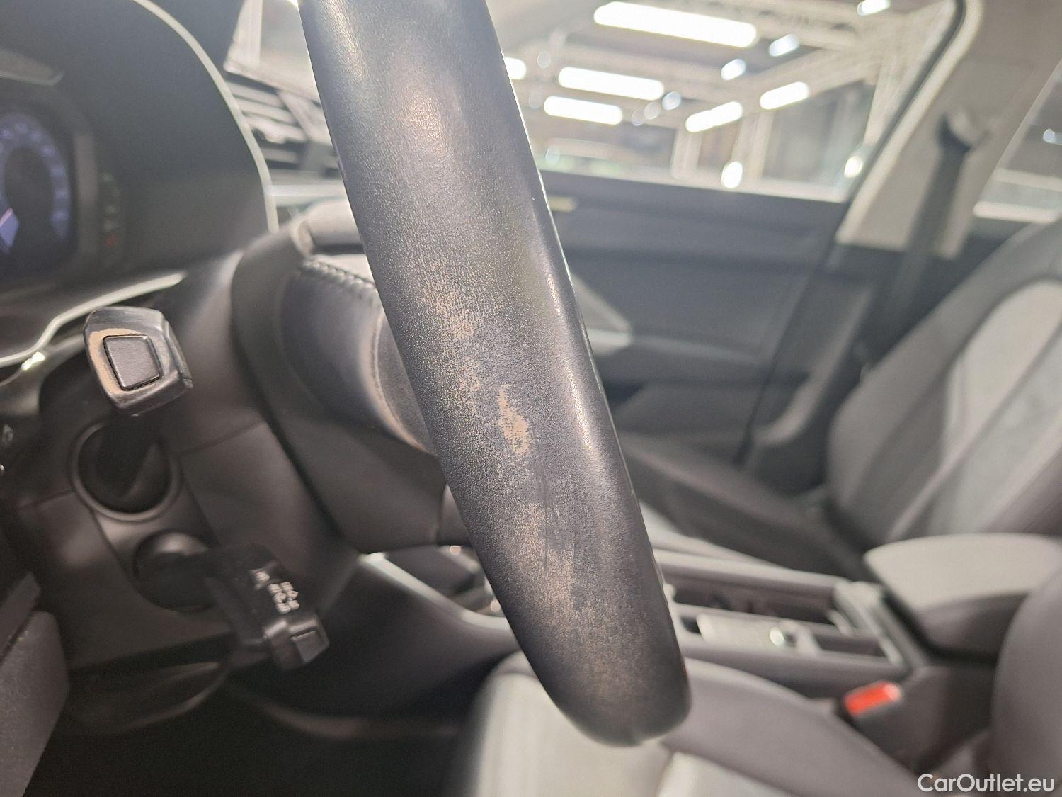  Audi  Q3 Audi,  '18, Audi  35 TDI S Tronic Business Edition 5d #34