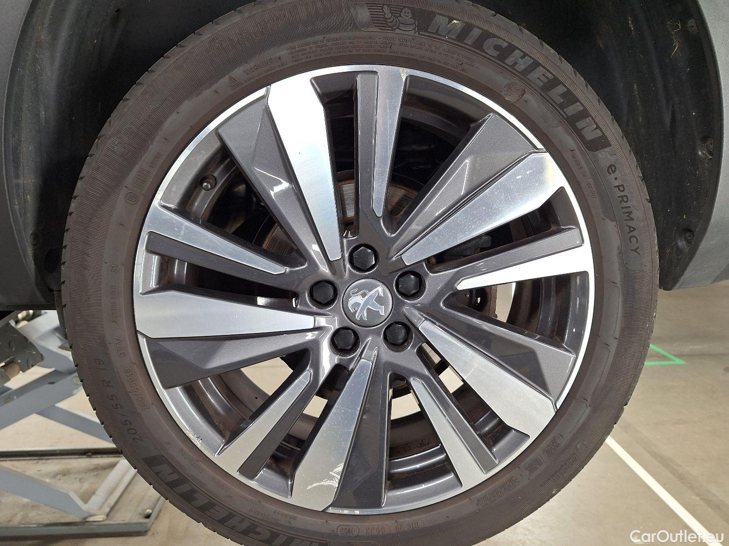  Peugeot  5008 Peugeot,  '16, Peugeot  1.5 BlueHDi 96kW S&S EAT8 GT Line 5d #29