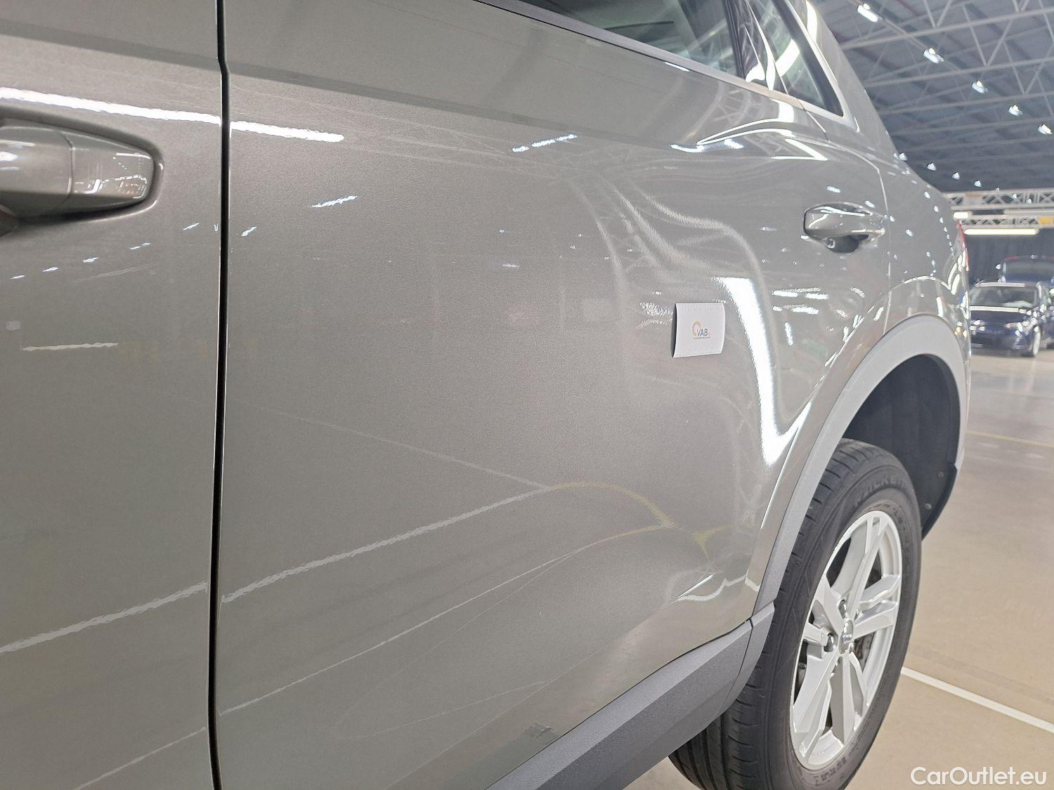  Audi  Q3 Audi,  '18, Audi  35 TDI S Tronic Business Edition 5d #19