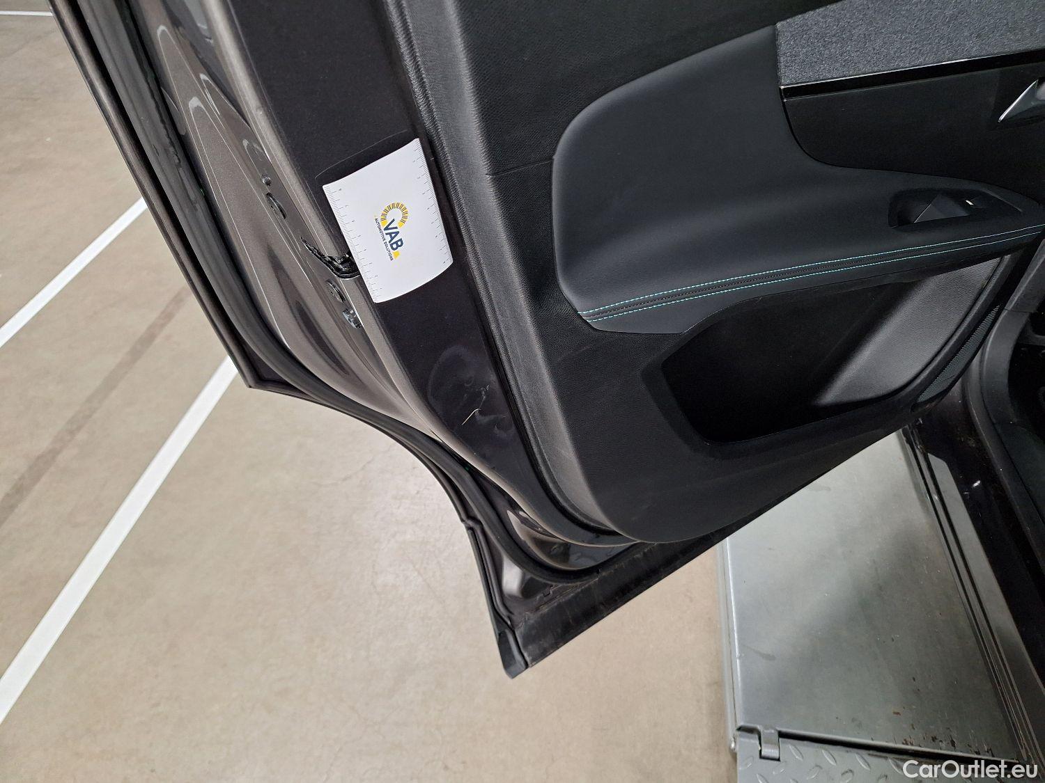  Peugeot  5008 Peugeot,  FL'20, Peugeot  1.5 BlueHDi 96kW S&S EAT8 Allure Pack #52