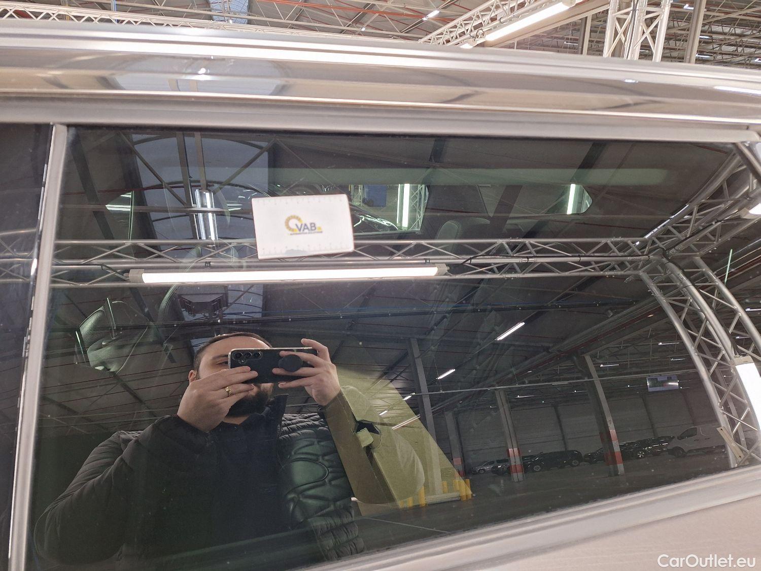  Peugeot  5008 Peugeot,  FL'20, Peugeot  1.5 BlueHDi 96kW S&S EAT8 Allure Pack #60