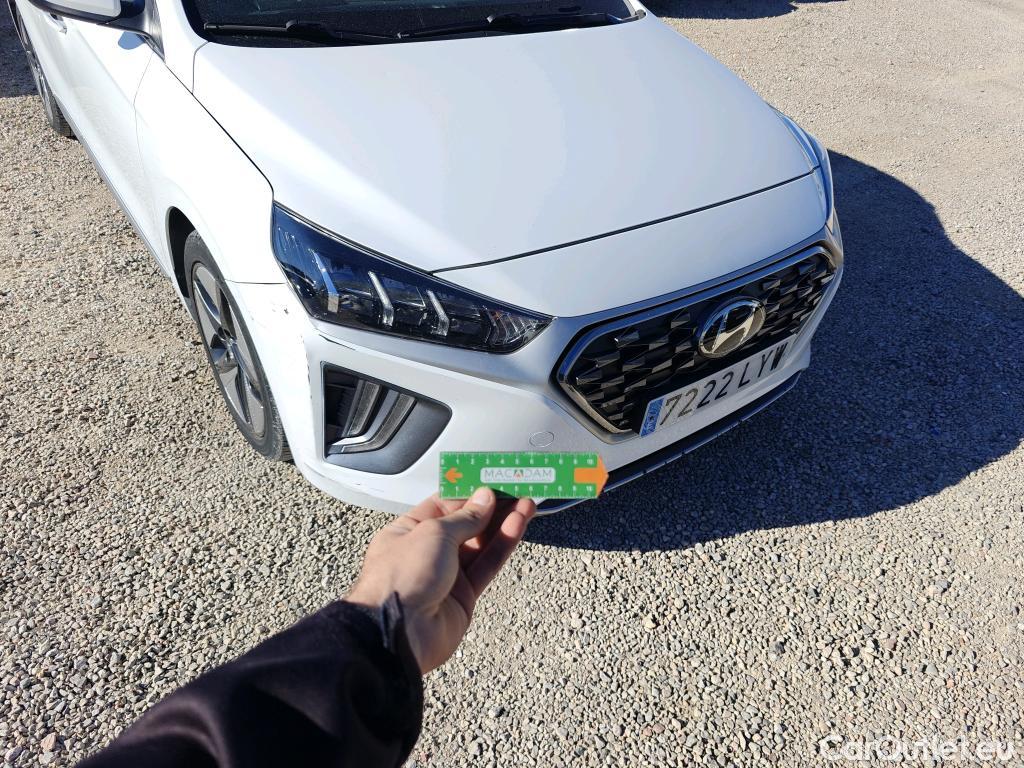  Hyundai   Ioniq HYUNDAI / 2019 / 5P / berlina con portón 1.6 GDI HEV Tecno DCT #24