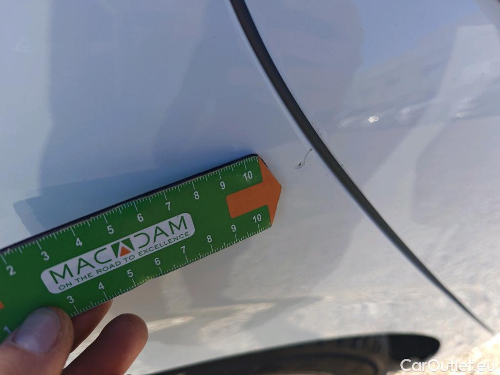  Hyundai   Ioniq HYUNDAI / 2019 / 5P / berlina con portón 1.6 GDI HEV Tecno DCT #42