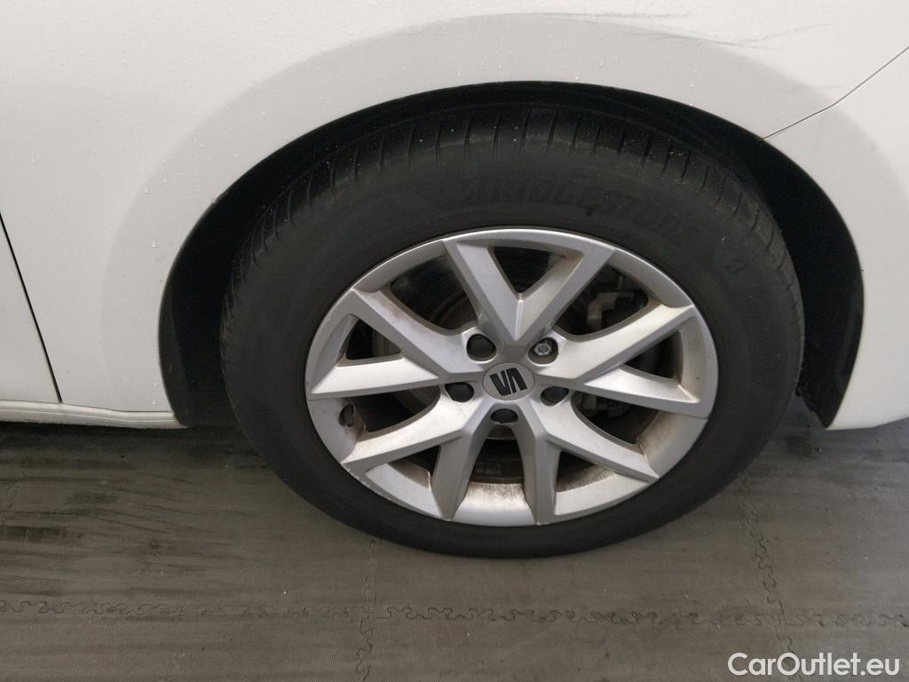  Seat  Leon SEAT Nuevo León / 2020 / 5P / familiar SP 2.0 TDI 85kW Style Go(SP) #16