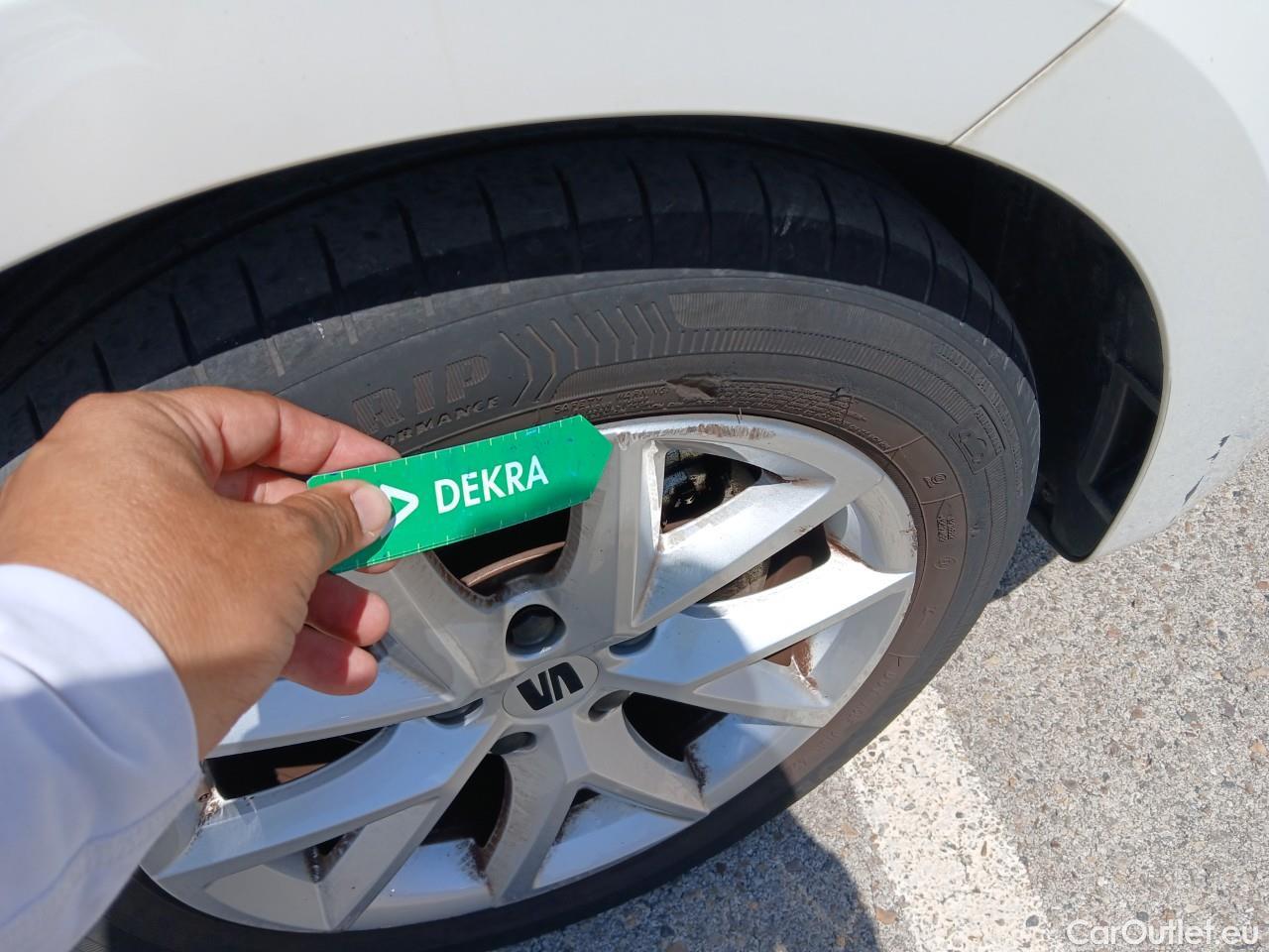  Seat  Leon  Style Go 2.0 TDI 115CV MT6 E6d #7