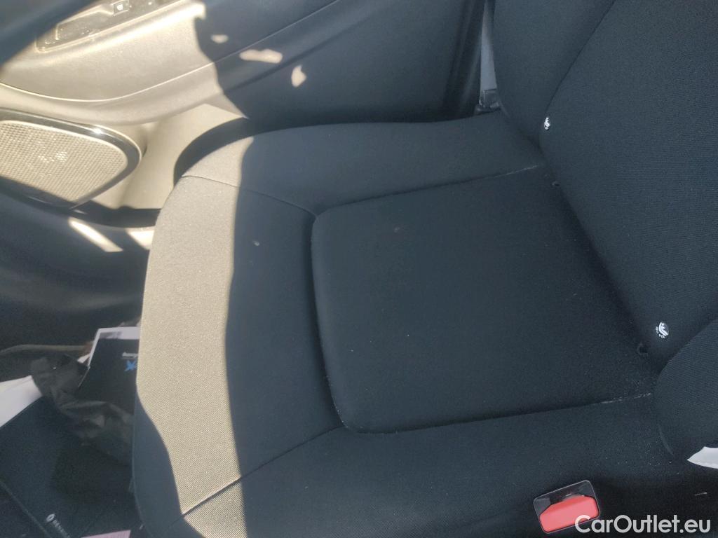  Renault  Zoe RENAULT  / 2019 / 5P / berlina con portón Life 80 kW R110 Bateria 40kWh #12