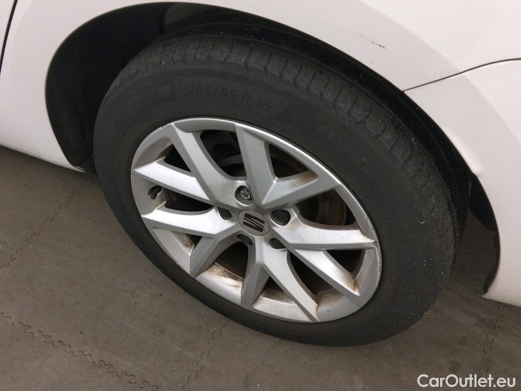  Seat  Leon SEAT Nuevo León / 2020 / 5P / familiar SP 2.0 TDI 85kW Style Go(SP) #12