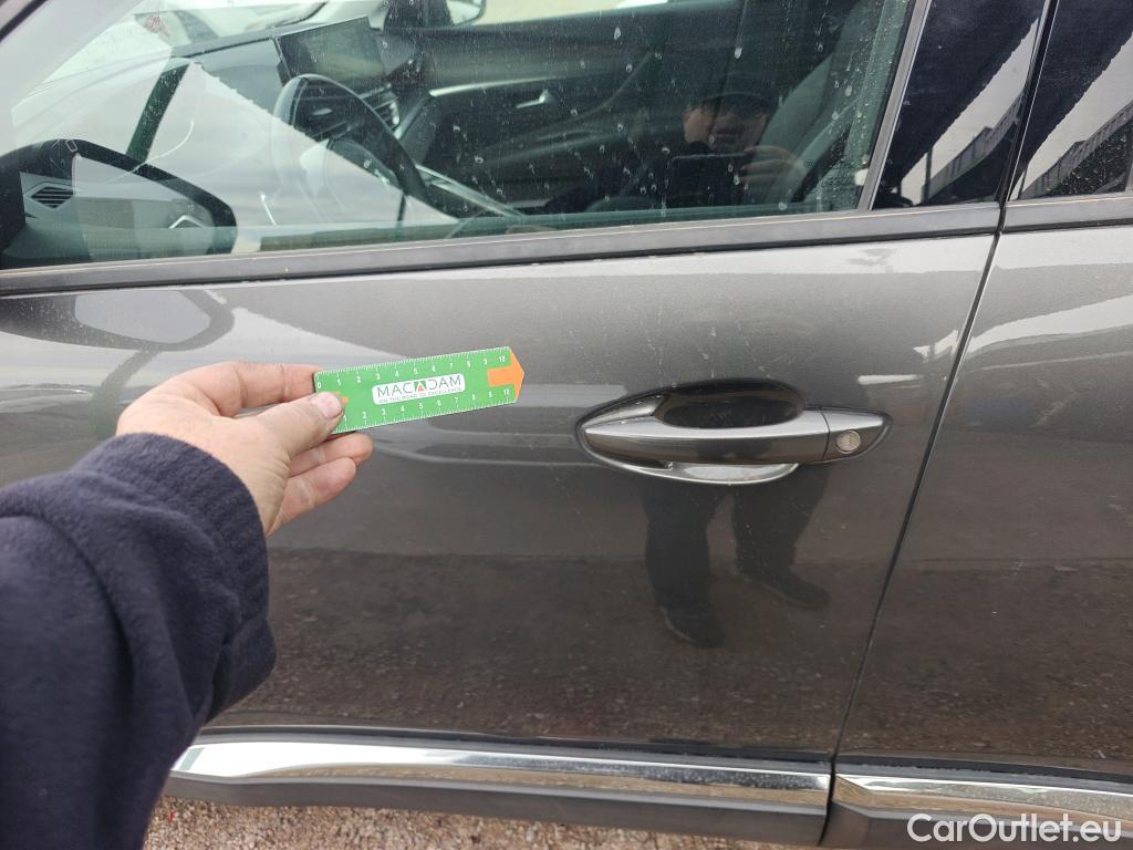  Peugeot  3008 PEUGEOT  / 2020 / 5P / todoterreno 1.5 BlueHDi 96kW (130CV) S&S Allure EAT8 #17