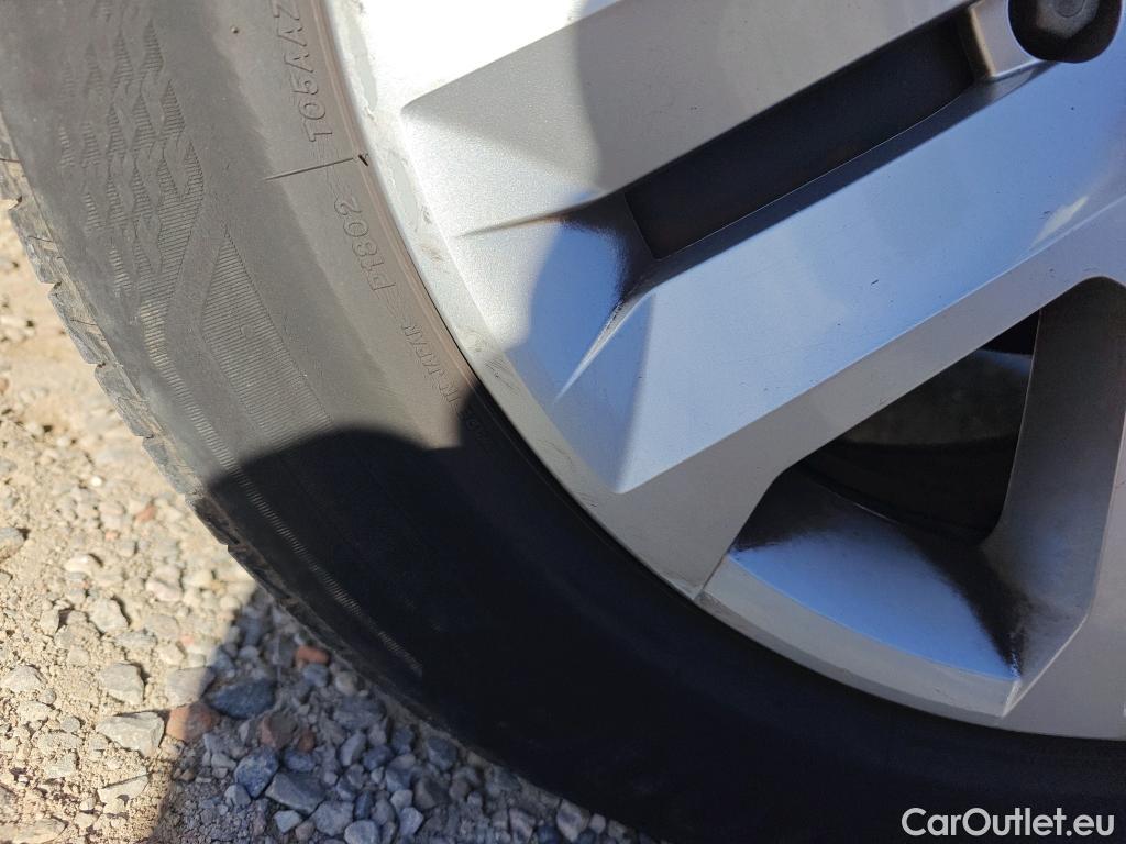  Renault  Captur RENAULT  / 2020 / 5P / todoterreno Intens TCe 90 #49