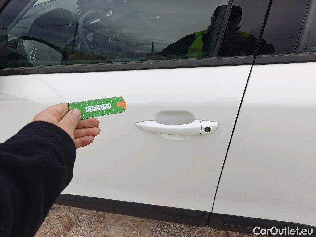  Peugeot  2008 PEUGEOT  / 2019 / 5P / todoterreno Active Puretech 100 S&S BVM6 #30