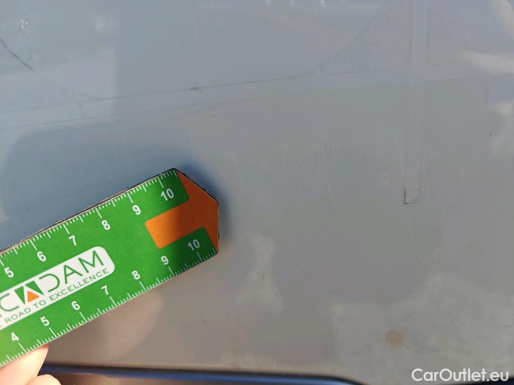  Peugeot  2008 PEUGEOT  / 2019 / 5P / todoterreno Allure BlueHDI 81kW (110CV) #28