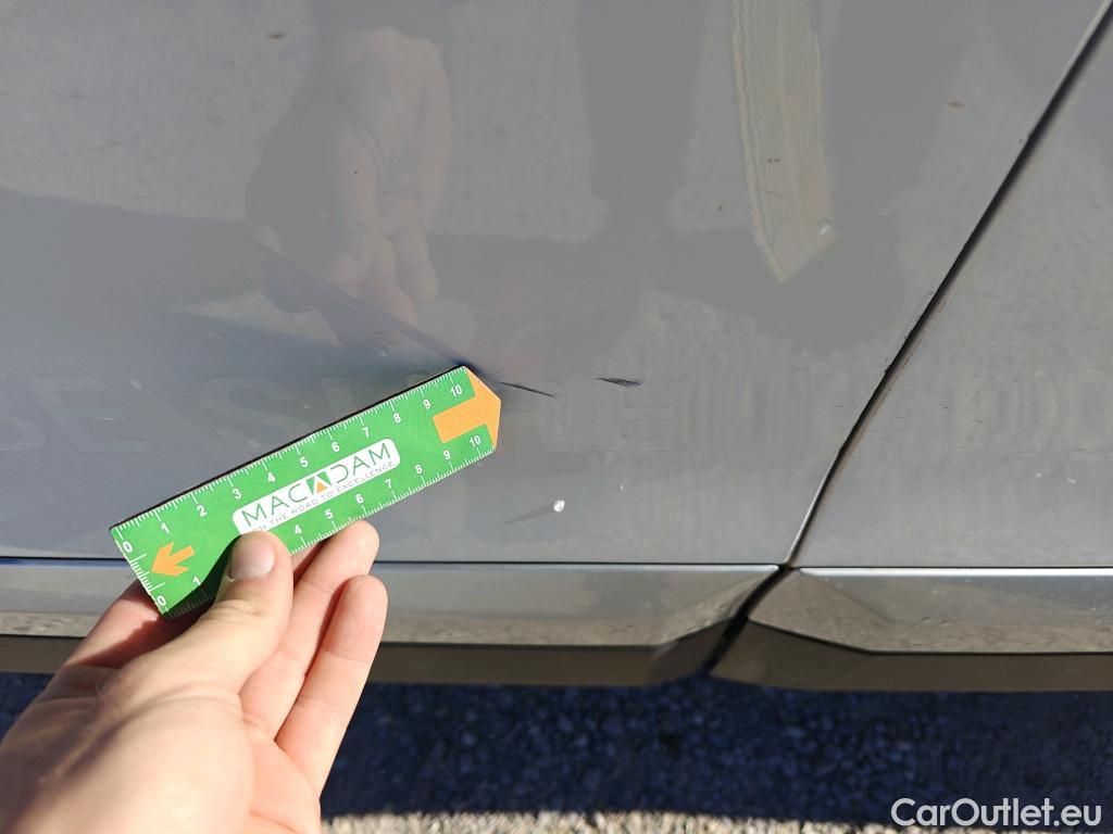  Peugeot  2008 PEUGEOT  / 2019 / 5P / todoterreno Allure BlueHDI 81kW (110CV) #19