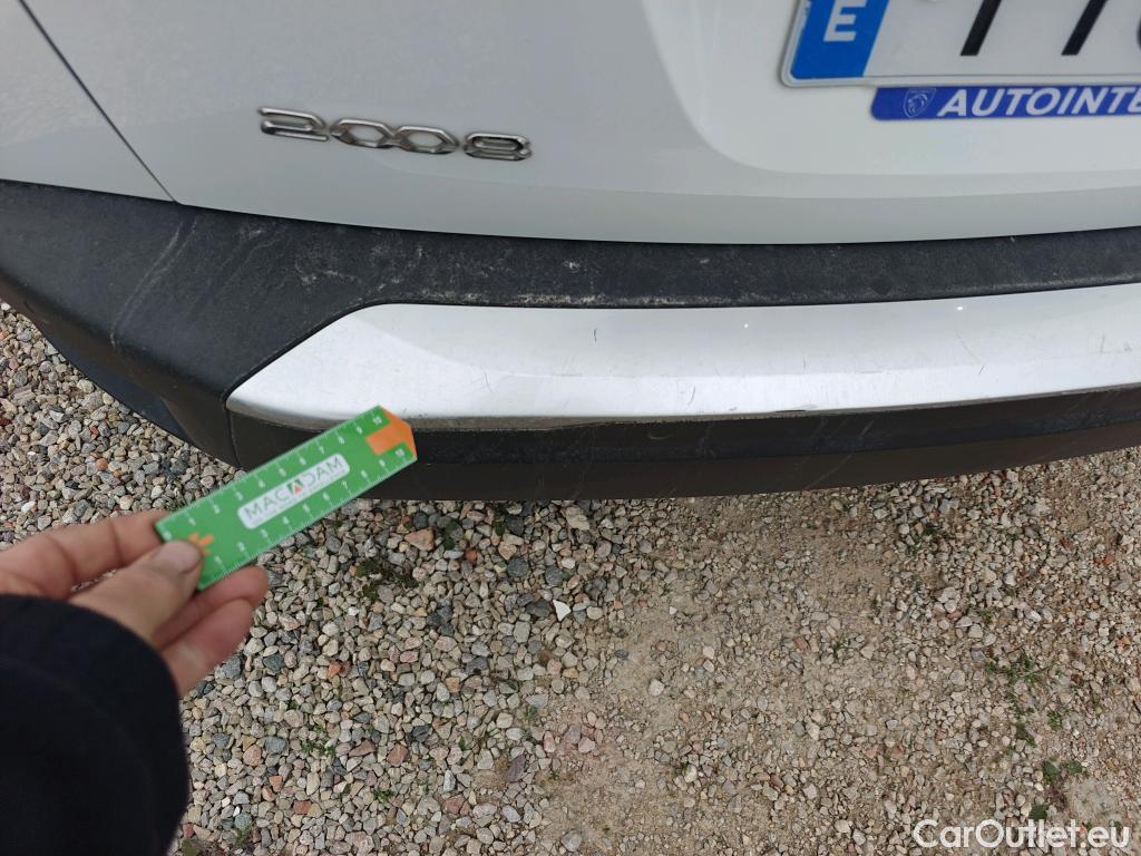  Peugeot  2008 PEUGEOT  / 2019 / 5P / todoterreno Active Puretech 100 S&S BVM6 #20