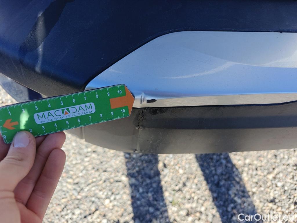  Peugeot  2008 PEUGEOT  / 2019 / 5P / todoterreno Allure BlueHDI 81kW (110CV) #60