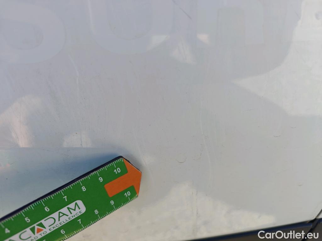  Peugeot  2008 PEUGEOT  / 2019 / 5P / todoterreno Allure BlueHDI 81kW (110CV) #36