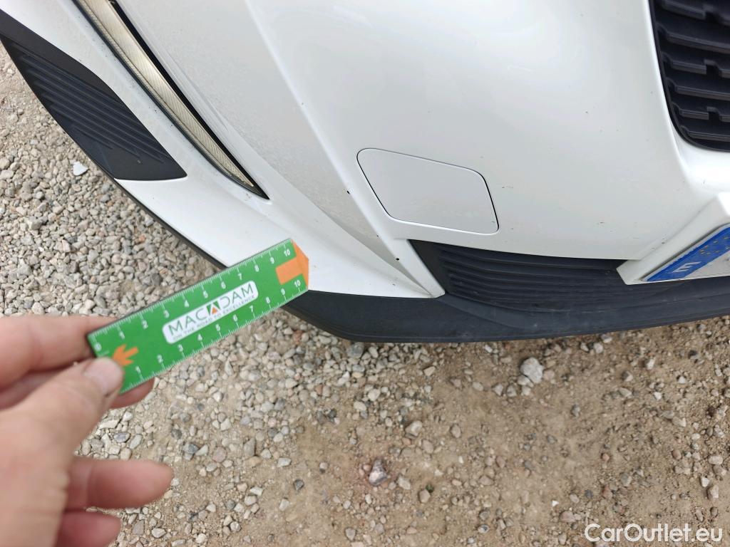  Peugeot  2008 PEUGEOT  / 2019 / 5P / todoterreno Active Puretech 100 S&S BVM6 #5