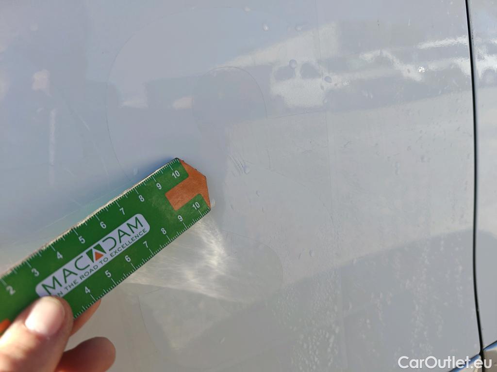  Peugeot  2008 PEUGEOT  / 2019 / 5P / todoterreno Allure BlueHDI 81kW (110CV) #25