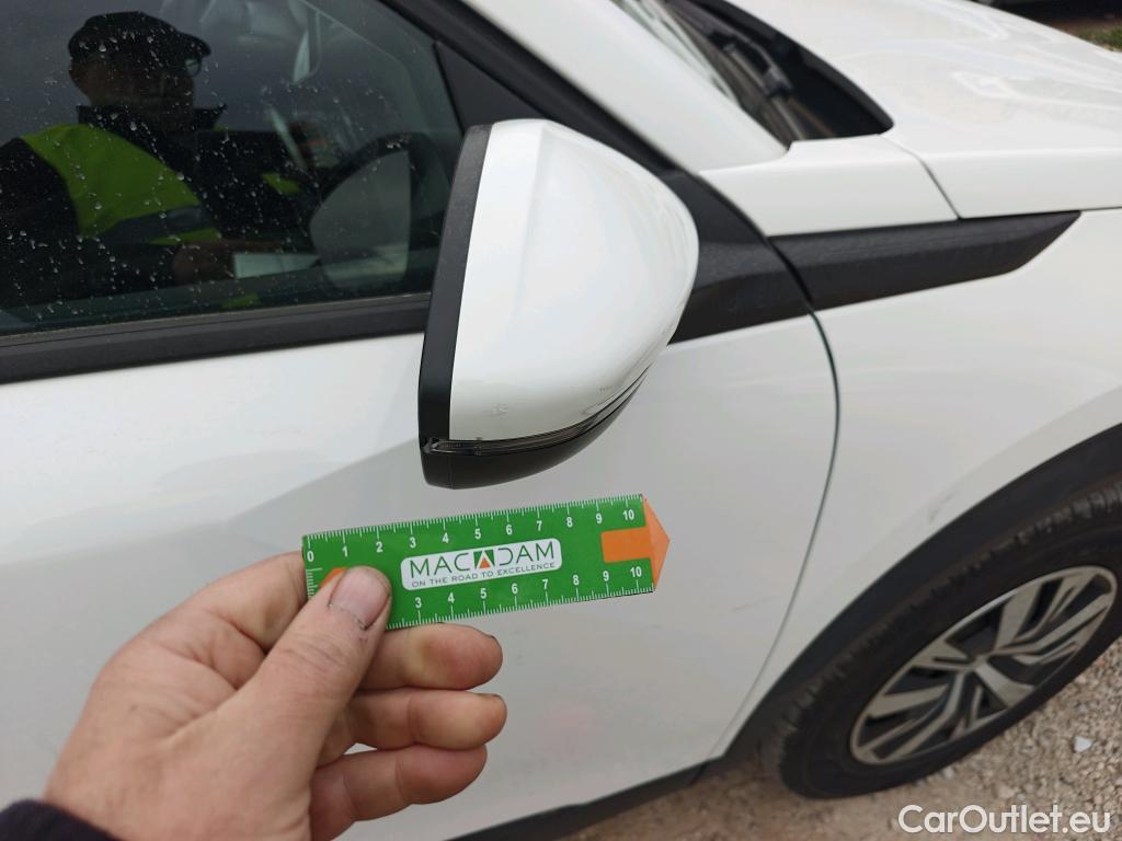  Peugeot  2008 PEUGEOT  / 2019 / 5P / todoterreno Active Puretech 100 S&S BVM6 #34