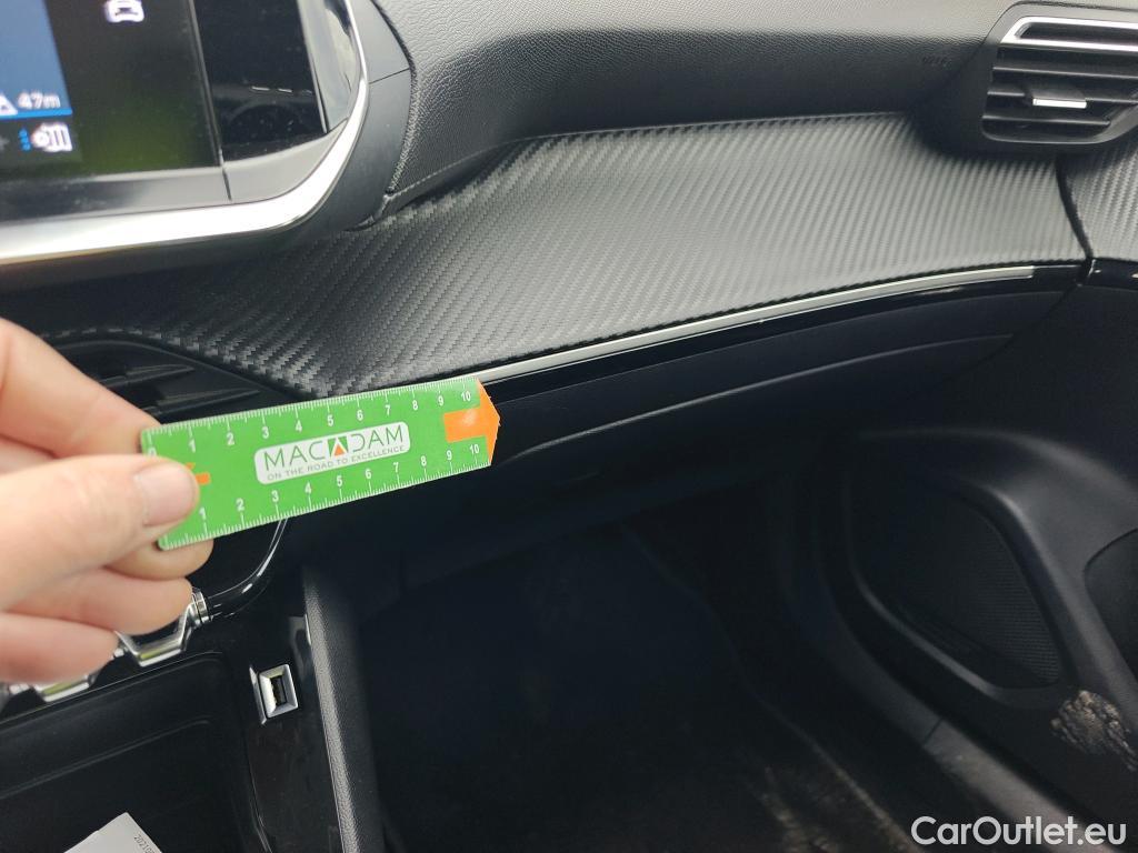  Peugeot  2008 PEUGEOT  / 2019 / 5P / todoterreno Active Puretech 100 S&S BVM6 #13