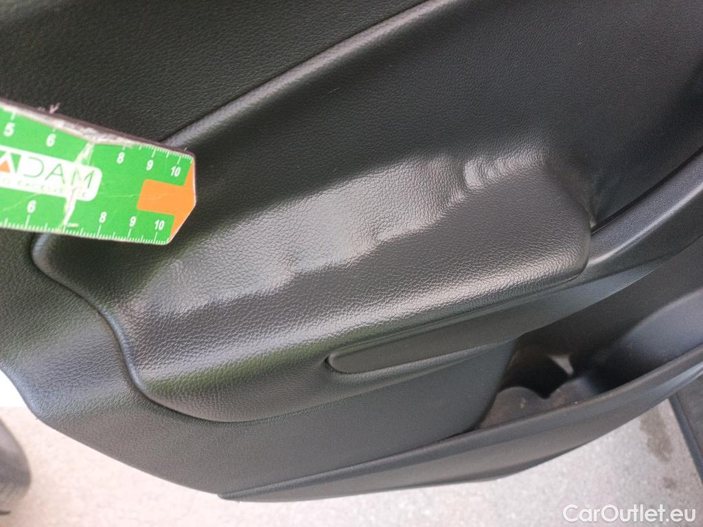  Ford  Kuga FORD  / 2016 / 5P / todoterreno 1.5 EcoBoost 88kW 4x2 Trend+ (CX) #37