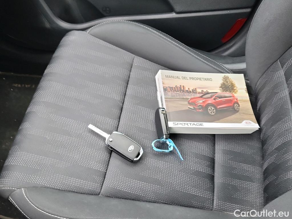  KIA  Sportage KIA  / 2018 / 5P / todoterreno 1.6 GDi 97kW (132CV) Concept 4x2 #16
