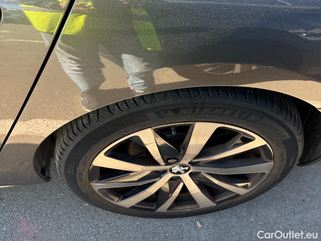  Peugeot  508 PEUGEOT  / 2018 / 5P / berlina con portón 5P GT Line BlueHDi 120kW (160) S&S EAT8 #7