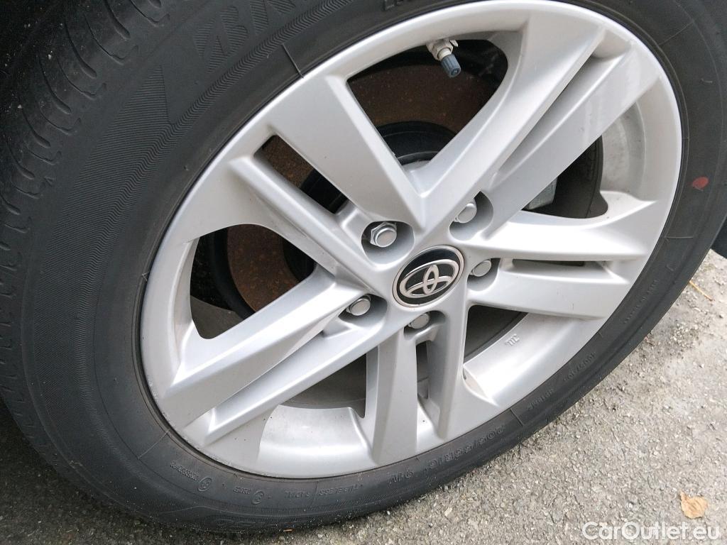  Toyota  Corolla TOYOTA  1.8 125H ACTIVE TECH E-CVT #21