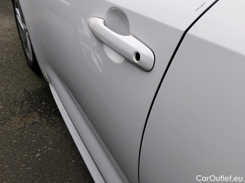  Toyota  Corolla TOYOTA  1.8 125H ACTIVE TECH E-CVT #32