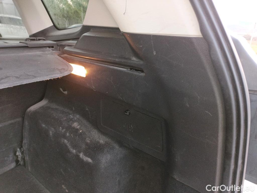  Ford  Kuga FORD  / 2016 / 5P / todoterreno 1.5 EcoBoost 88kW 4x2 Trend+ (CX) #30