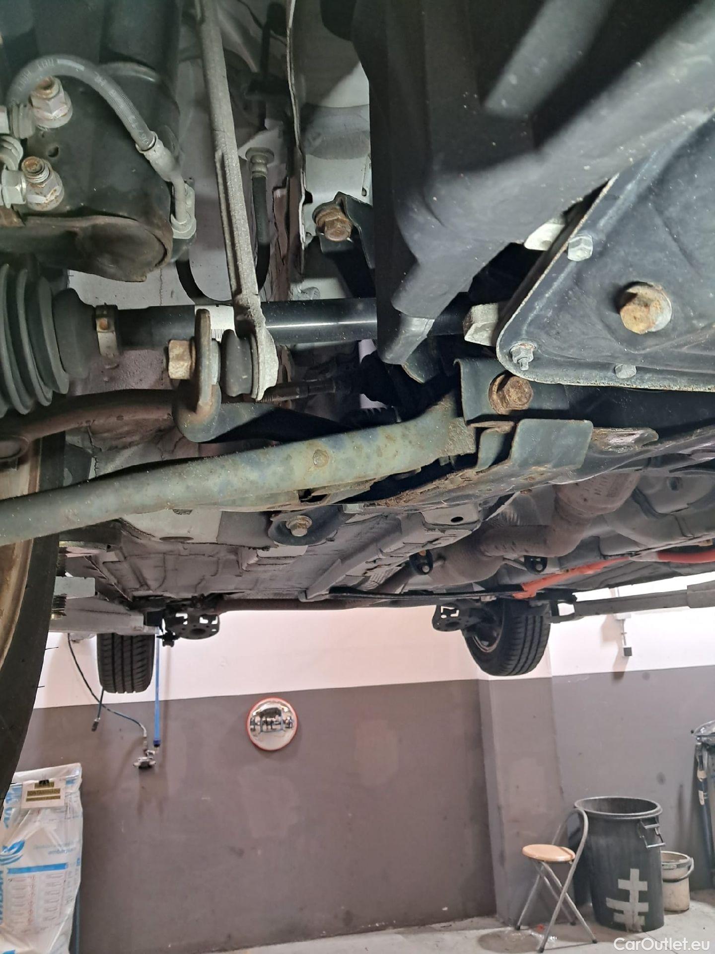  Toyota  Yaris TOYOTA  / 2017 / 5P / berlina con portón 1.5 100H Active #23