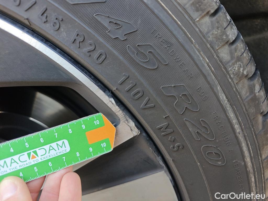  Volvo  XC90 VOLVO  / 2019 / 5P / todoterreno 2.0 T5 AWD R-Design Auto #5