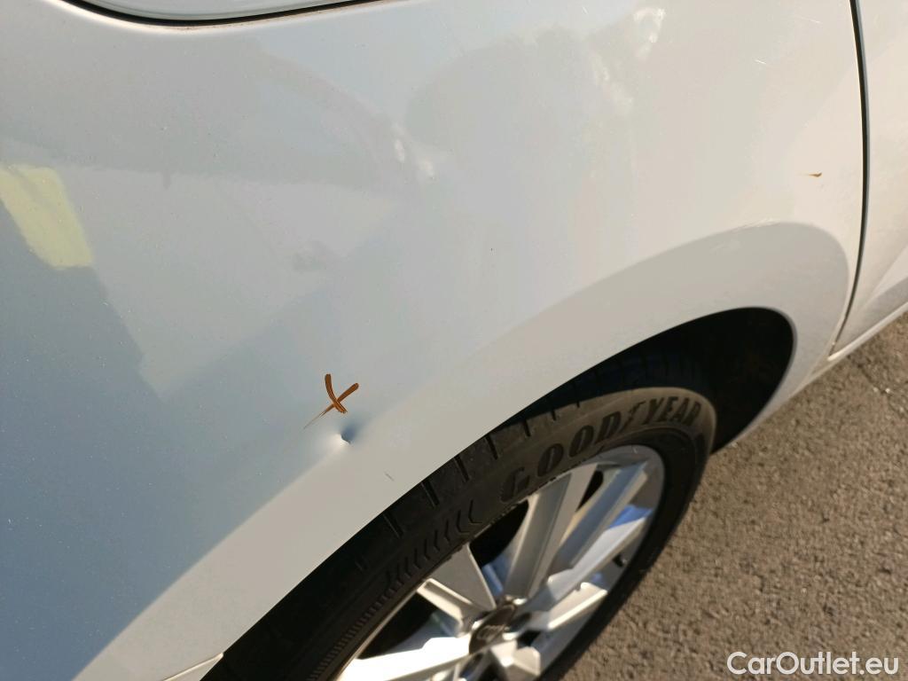  Audi  A1 Sportback AUDI A1 / 2018 / 5P / berlina con portón Sportback Advanced 30 TFSI 81kW (110CV) #6