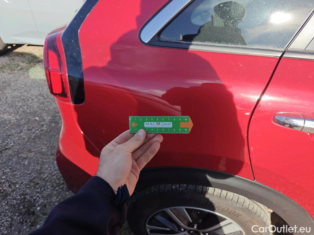  KIA  Niro KIA  / 2019 / 5P / crossover 1.6 GDi HEV 104kW (141CV) Drive #47