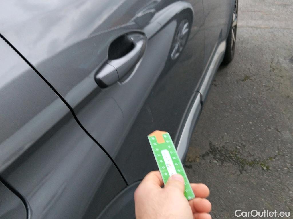  Peugeot  3008 PEUGEOT  / 2020 / 5P / todoterreno 1.5 BlueHDi 96kW S&S GT EAT8 #10