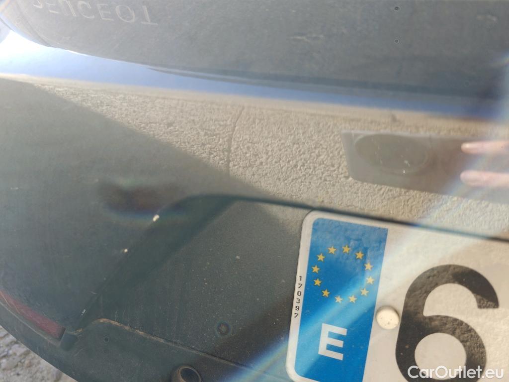  Peugeot  508 PEUGEOT  / 2018 / 5P / berlina con portón 5P Business Line BlueHDi 130 EAT8 (AC) #29