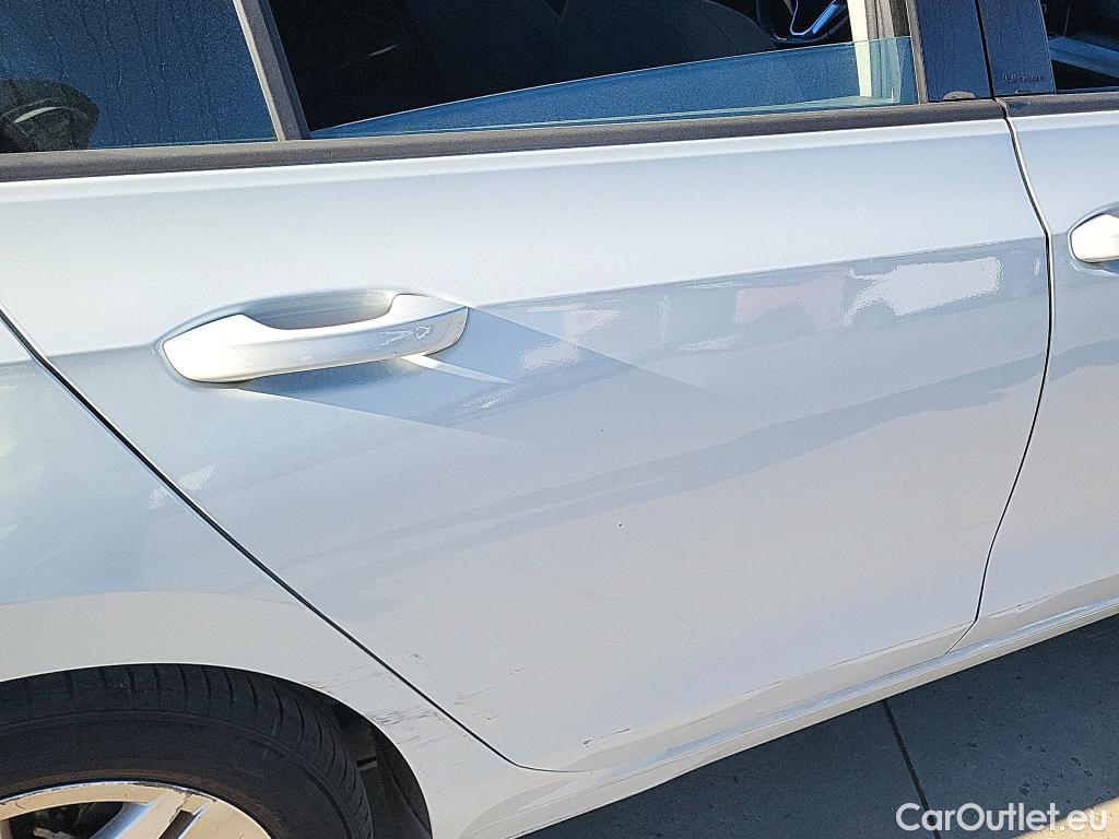  Volkswagen  Golf  VOLKSWAGEN / 2020 / 5P / berlina con portón 1.0 TSI 81kW (110CV) #19