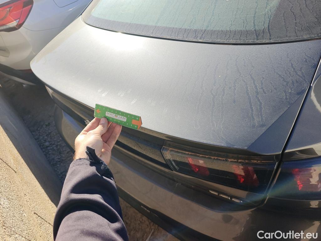  Peugeot  508 PEUGEOT  / 2018 / 5P / berlina con portón 5P Business Line BlueHDi 130 EAT8 (AC) #1