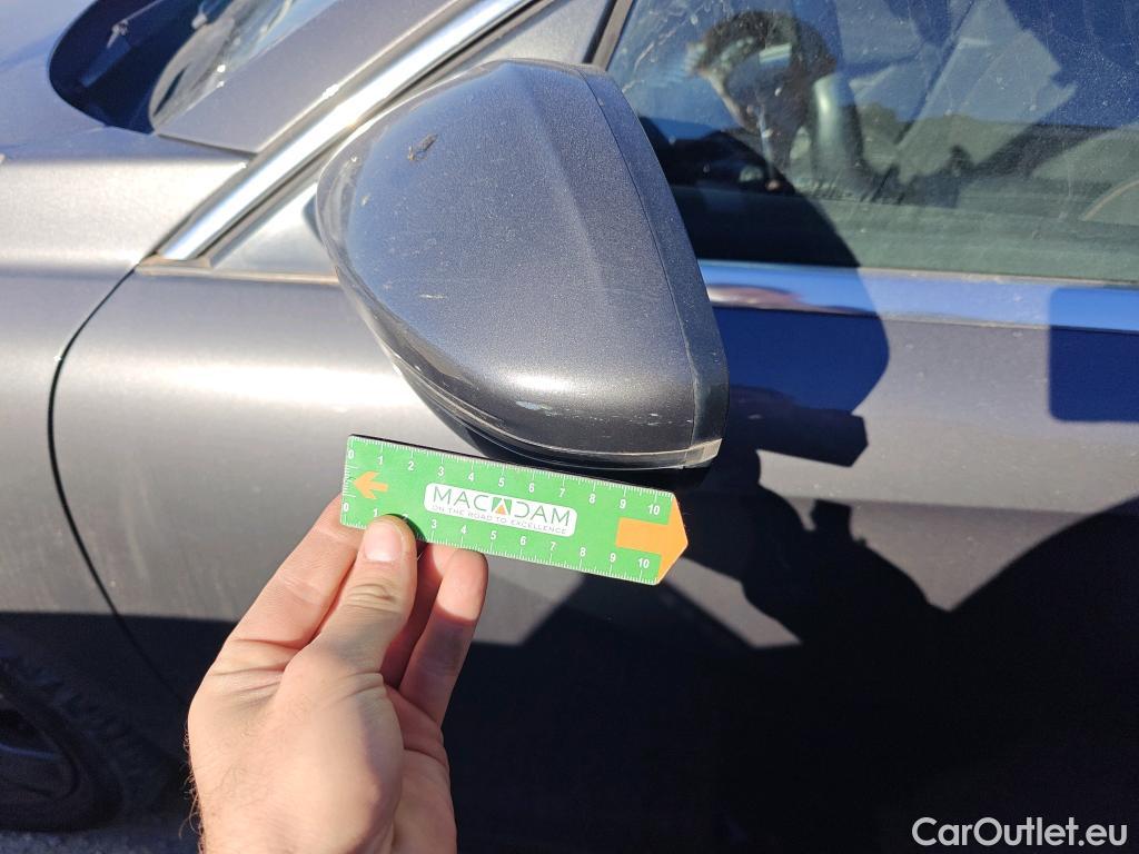  Peugeot  508 PEUGEOT  / 2018 / 5P / berlina con portón 5P Business Line BlueHDi 130 EAT8 (AC) #32