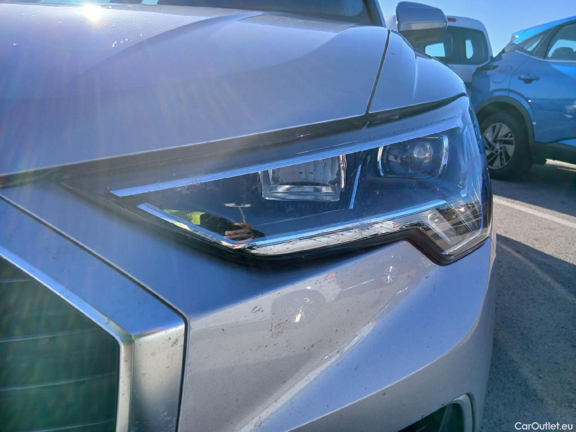  Audi  Q3 AUDI  / 2018 / 5P / todoterreno Advanced 35 TDI 110kW (150CV) #4