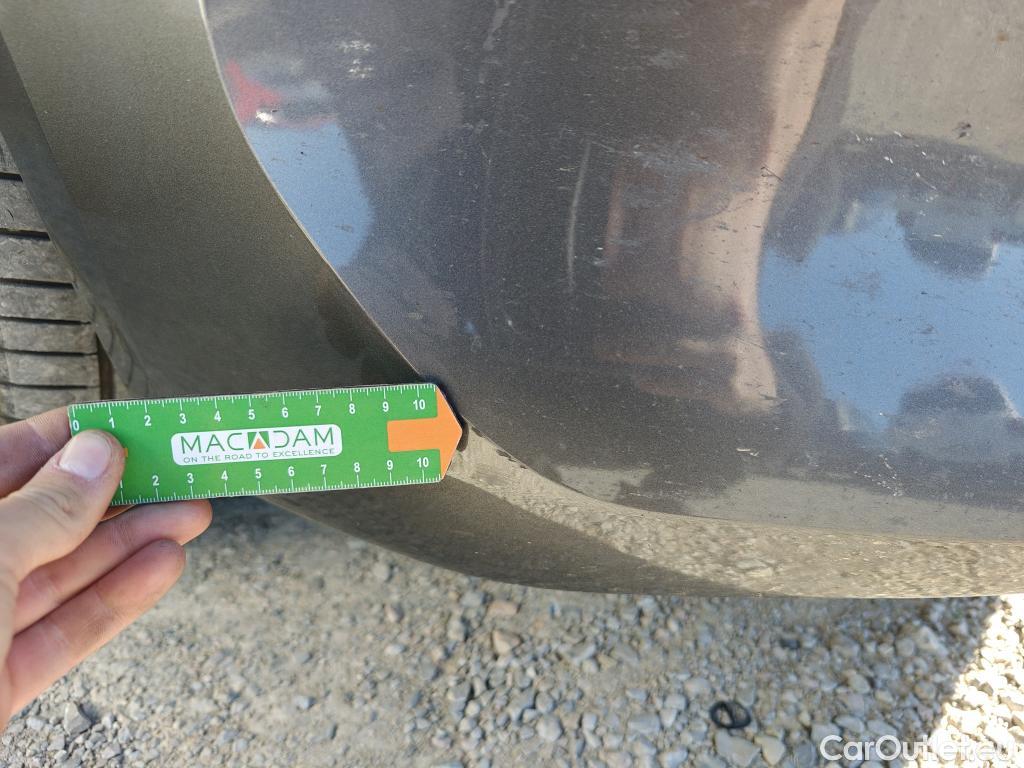  Peugeot  508 PEUGEOT  / 2018 / 5P / berlina con portón 5P Business Line BlueHDi 130 EAT8 (AC) #26