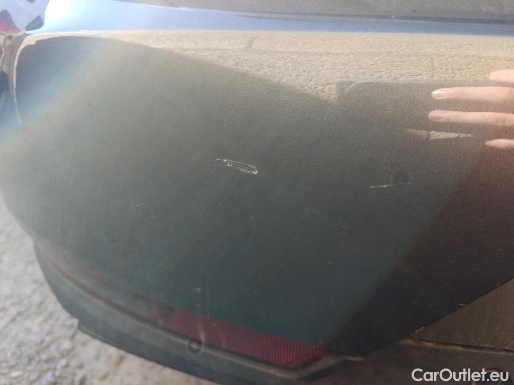  Peugeot  508 PEUGEOT  / 2018 / 5P / berlina con portón 5P Business Line BlueHDi 130 EAT8 (AC) #28