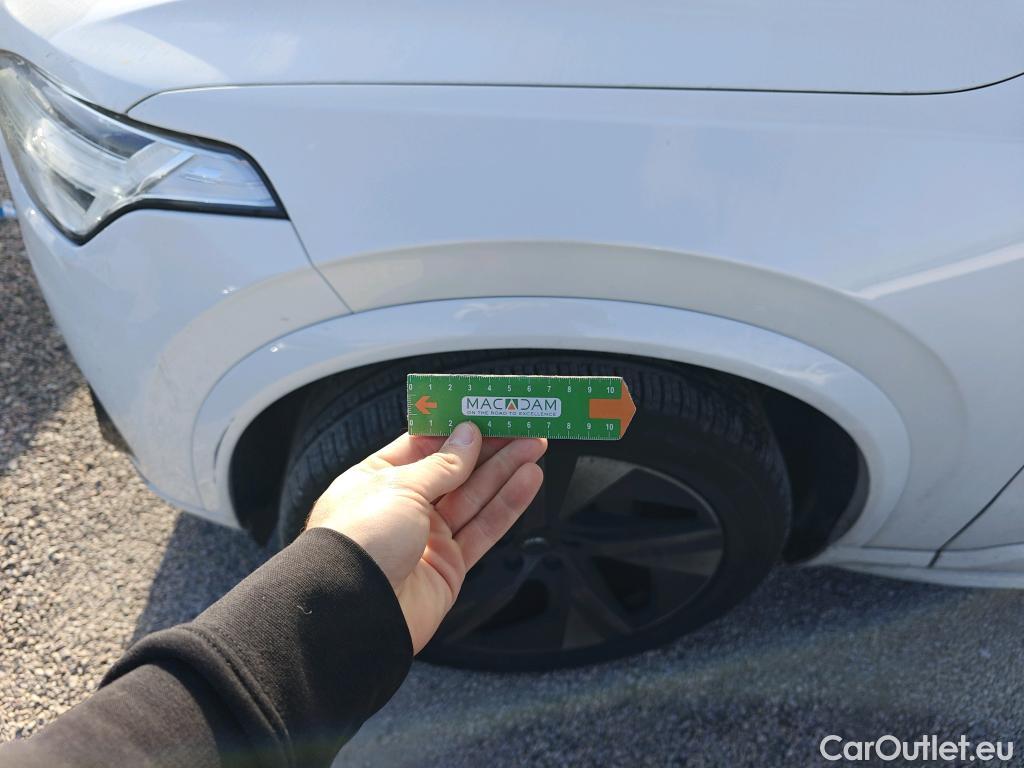  Volvo  XC90 VOLVO  / 2019 / 5P / todoterreno 2.0 T5 AWD R-Design Auto #17