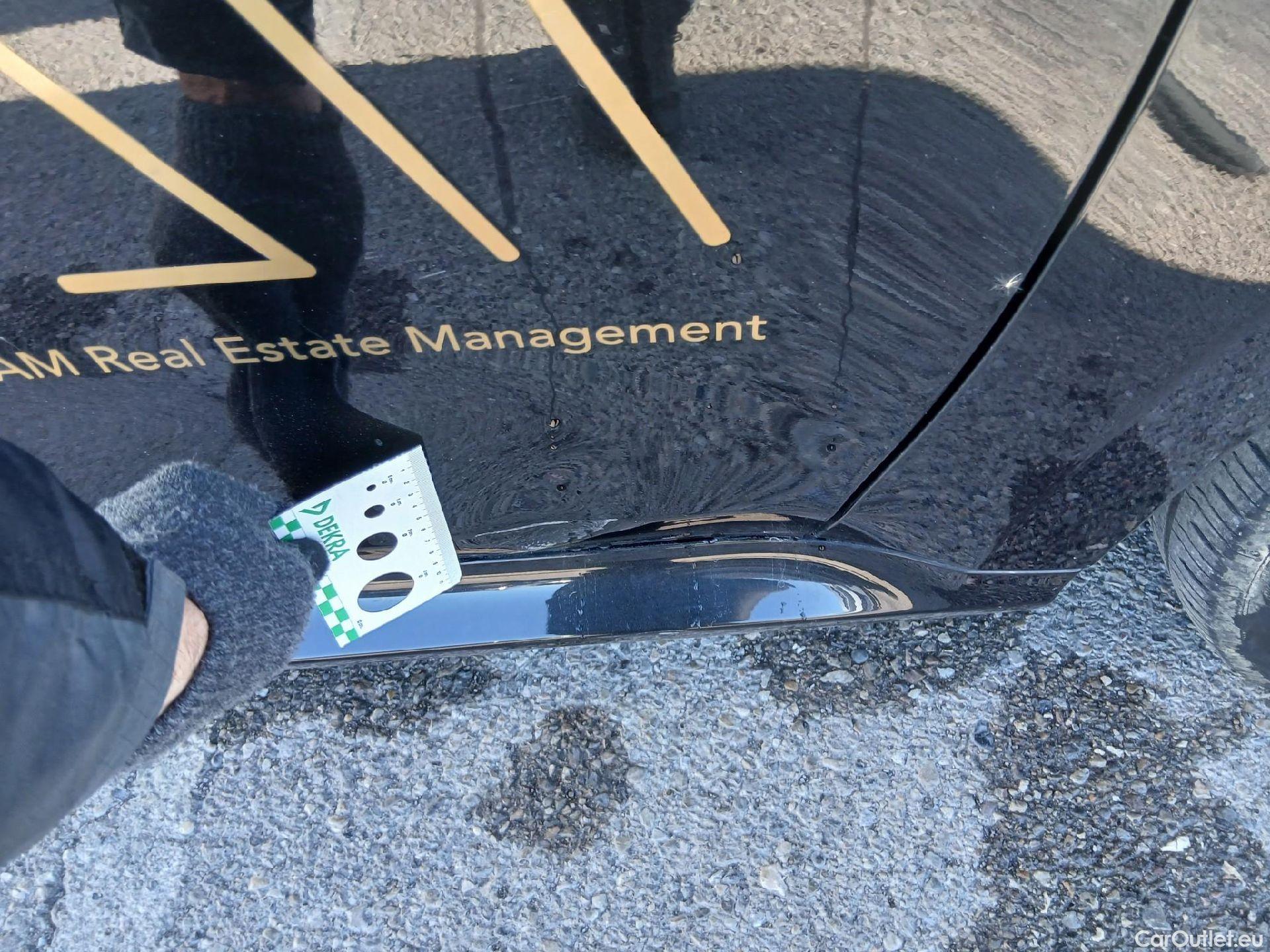  Toyota  Yaris TOYOTA  / 2020 / 5P / berlina con portón 1.5 120H Active Tech #23