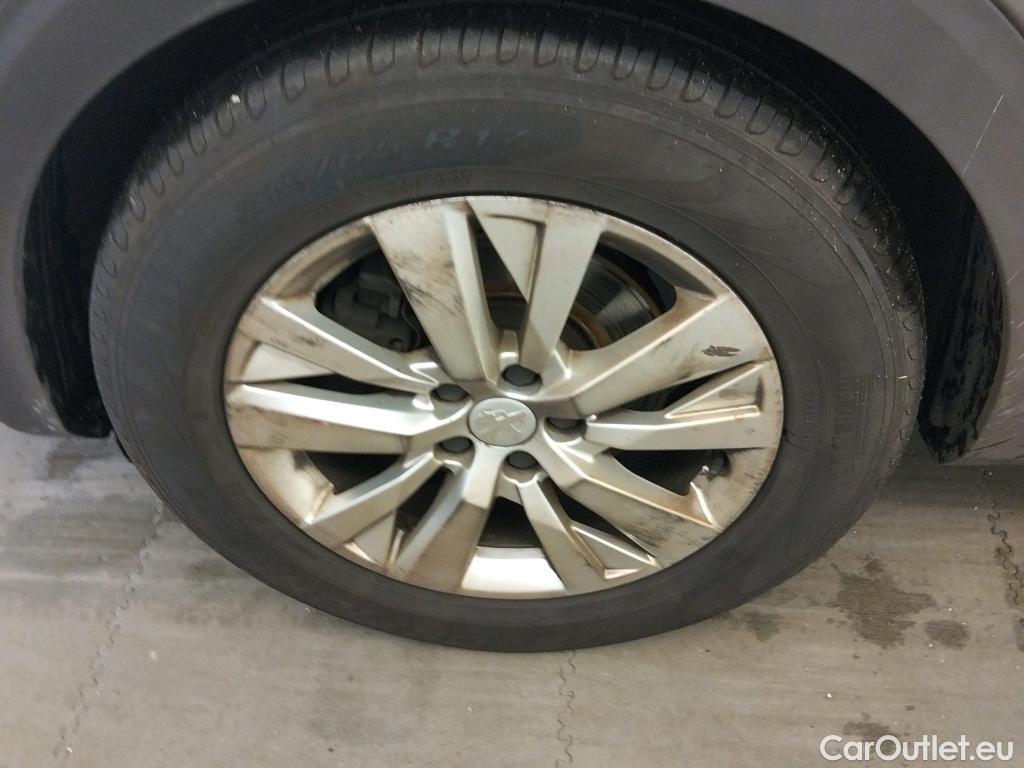  Peugeot  3008 PEUGEOT  / 2016 / 5P / todoterreno 1.5L BlueHDi 96kW (130CV) S&S Active (AC2) #21