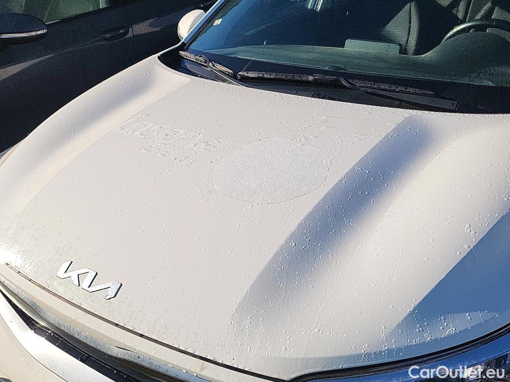  KIA  STONIC KIA  / 2017 / 5P / todoterreno 1.0 T-GDi 88kW (120CV) MHEV iMT Drive #5