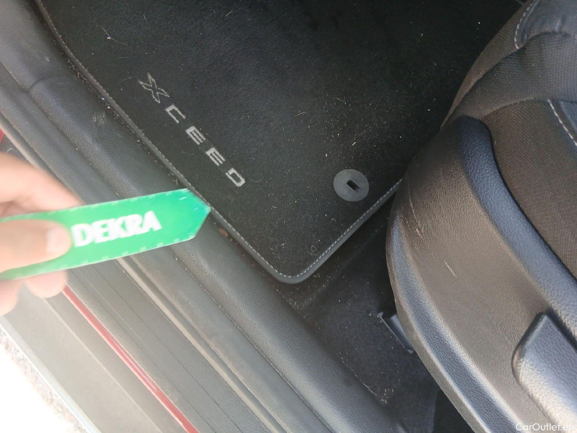  KIA  XCeed KIA  / 2019 / 5P / todoterreno 1.0 T-GDi Drive 88kW (120CV) #2