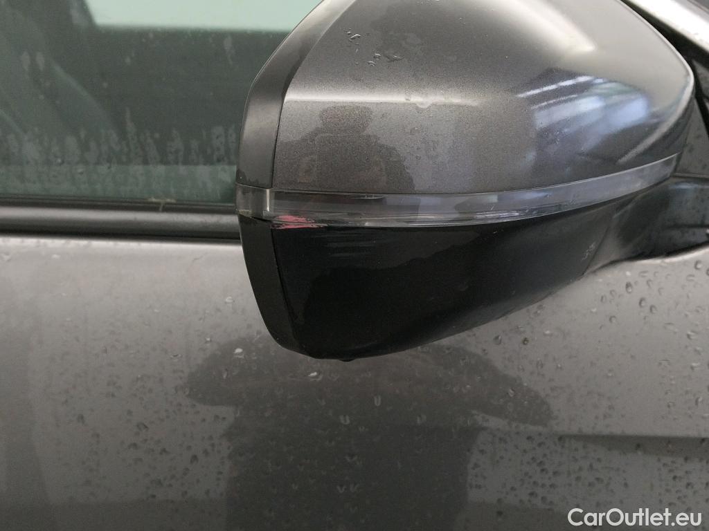  Peugeot  3008 PEUGEOT  / 2020 / 5P / todoterreno 1.5 BlueHDi 96kW (130CV) S&S Allure EAT8 #35