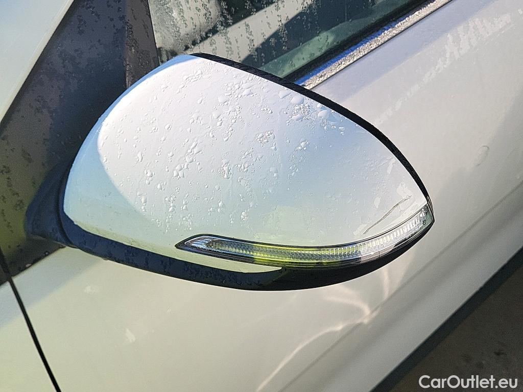  KIA  STONIC KIA  / 2017 / 5P / todoterreno 1.0 T-GDi 88kW (120CV) MHEV iMT Drive #13