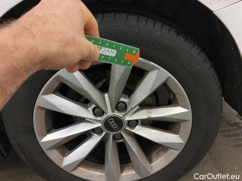  Audi  A3 AUDI  / 2020 / 5P / berlina con portón Sportback 30 TFSI 81kW (110CV) S tronic #16